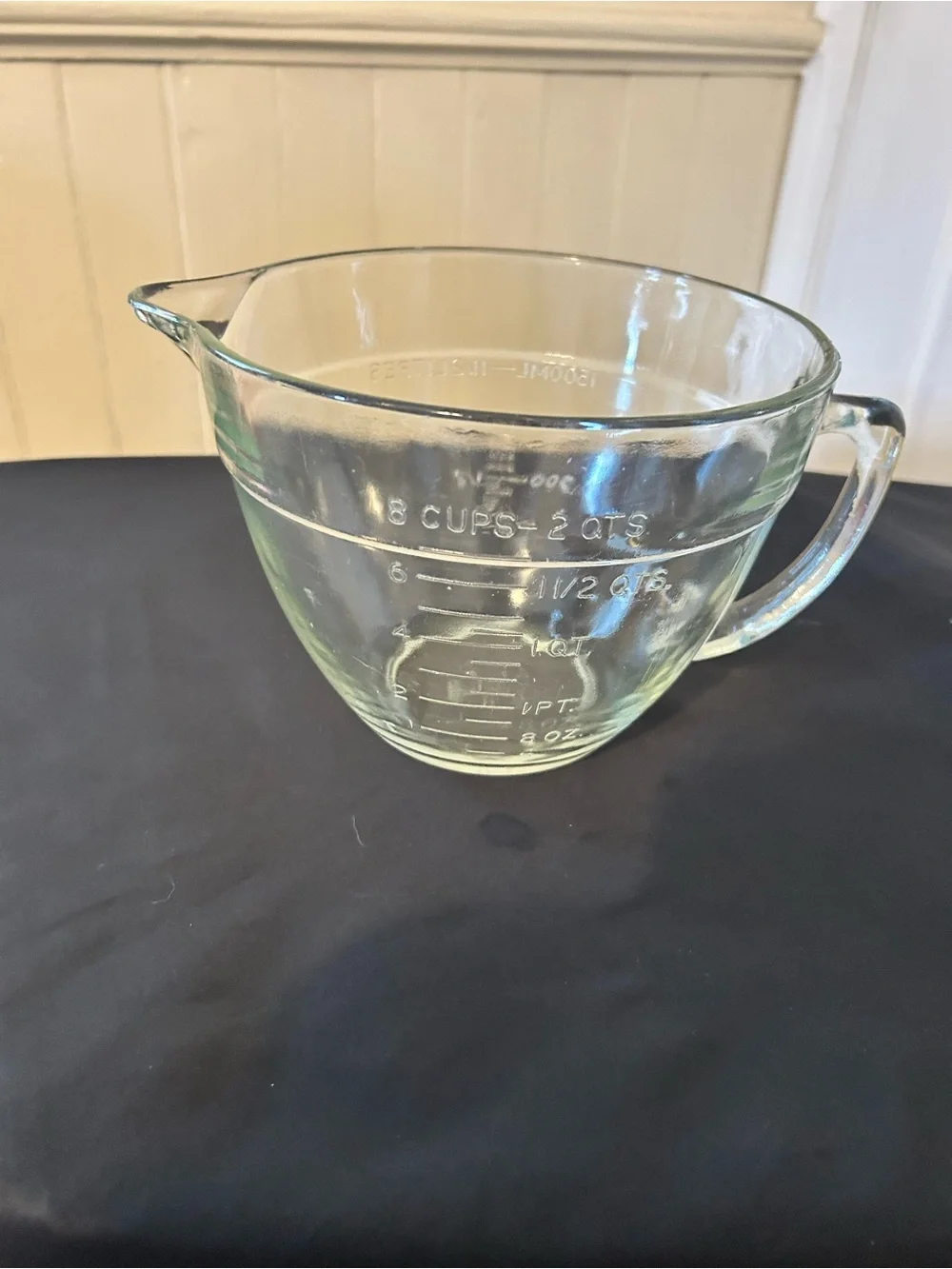 Vintage Heavy Glass 8 Cup/2 Qt Measuring Batter Bowl/Embossed/Anchor Hocking
